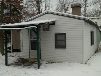 10305 S Yates Trail, Idlewild, MI 49642