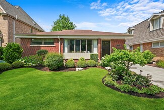 738 S Fairfield Ave, Elmhurst, IL 60126