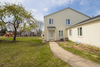 7336 Landau Dr, Bloomington, MN 55438
