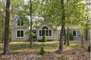 1207 Harmony Dr, East Stroudsburg, PA 18301