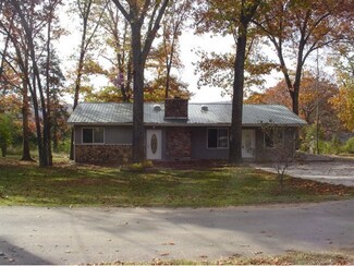 156 Oak Dr, Forsyth, MO 65653