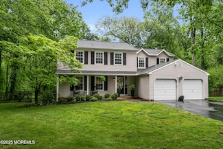19 Stanley Ln, Middletown, NJ 07748