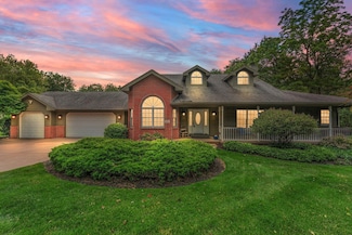 556 Shatz Dr N, Valparaiso, IN 46385