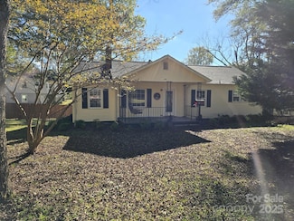 114 Indian Hill St, Gaffney, SC 29340