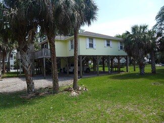 3206 Myrtle St, Edisto Island, SC 29438