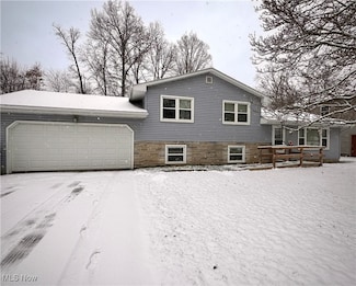 5838 Yorktown Ln, Youngstown, OH 44515