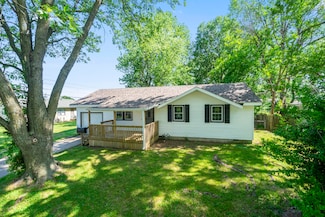 2738 W Whiteside St, Springfield, MO 65807