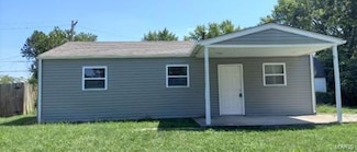 2 Saint Luke Ct, East Saint Louis, IL 62206