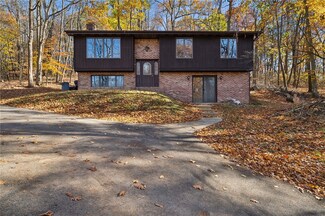 6149 Baker School Rd, Trafford, PA 15085