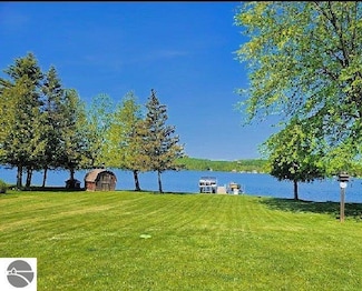 3764 S Grants Landing, Lake Leelanau, MI 49653
