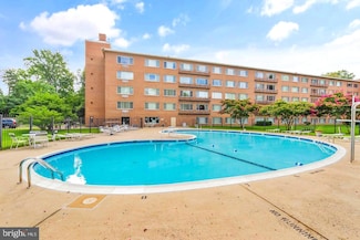 10570 Main St Unit 104, Fairfax, VA 22030