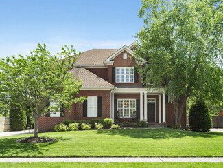 2835 Kaye Dr, Thompsons Station, TN 37179