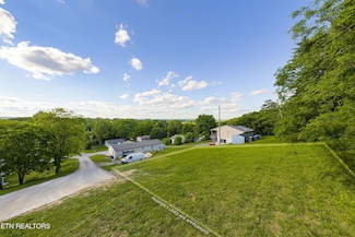 1421 Rhode Island Rd, Knoxville, TN 37912