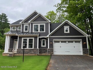 16 Morgan St, Saratoga Springs, NY 12866