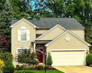 456 Canterbury Ln, Northfield, OH 44067