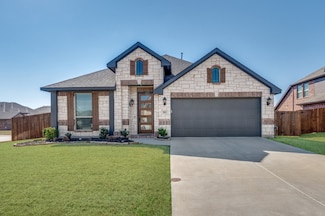 303 Pineview Ln, Ponder, TX 76259