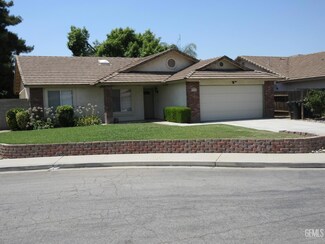 4715 Peacock Ct, Bakersfield, CA 93313