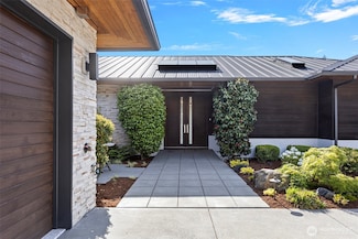 8631 NE 19th Place, Clyde Hill, WA 98004