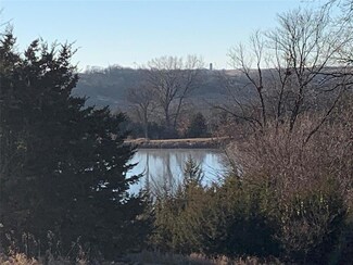 8451 & 8453 Ormel Dr, Diamondhead Lake, IA 50070