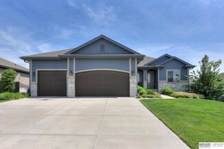 20617 Ames Ave, Elkhorn, NE 68022