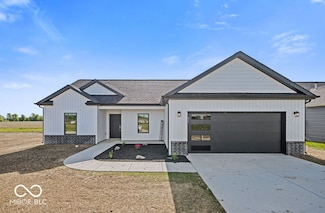 2487 Fiona Dr, Kokomo, IN 46902