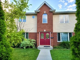 704 E Irving Park Rd, Itasca, IL 60143