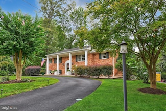 4505 Dolphin Ln, Alexandria, VA 22309