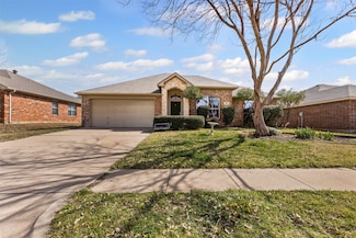 908 Sycamore St, Burleson, TX 76028