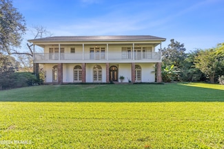 121 Oakforest Dr, Lafayette, LA 70501