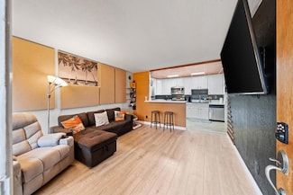 1845 Bayview Heights Dr Unit 110, San Diego, CA 92105