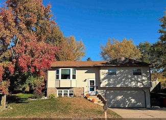 300 W 25th St, Yankton, SD 57078