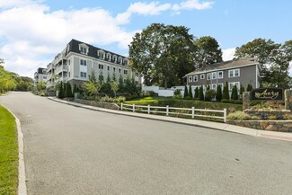 443 Essex St Unit 204, Swampscott, MA 01907