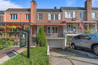 6736 Eliot Ave, Middle Village, NY 11379