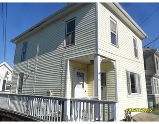 32 Millett St, Gloucester, MA 01930
