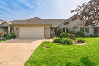 440 Woodfield Dr, Green Bay, WI 54313