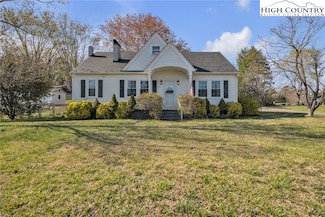 1109 Wildwood Rd NE, Lenoir, NC 28645
