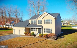 3214 Heritage Dr, Vineland, NJ 08361