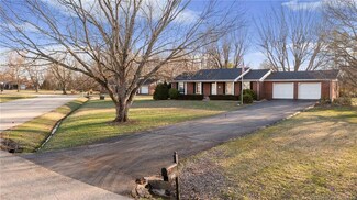 8205 Witten Dr, Charlestown, IN 47111