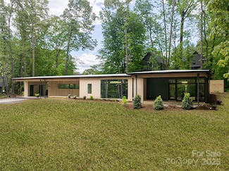 129 English Dr, Candler, NC 28715