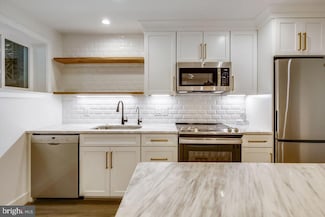 4416 15th St NW Unit B, Washington, DC 20011