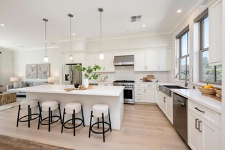 2328 Rock St, Mountain View, CA 94043