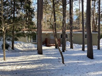 201 Oakcrest Dr, Woodruff, WI 54568