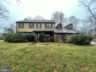 896 Conestoga Rd, Berwyn, PA 19312