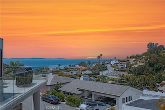 546 Temple Hills Dr, Laguna Beach, CA 92651