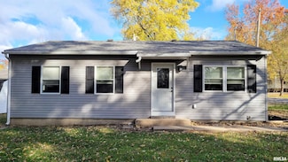 1005 Moore St, Carterville, IL 62918