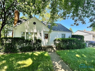 3903 Crary Dr, Toledo, OH 43613