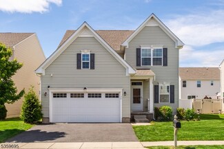 76 Trafalgar Ct, Sparta, NJ 07871