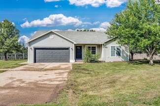 915 Wheatland Dr, Buhler, KS 67522