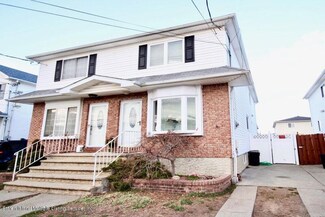 87 Winfield St, Staten Island, NY 10305