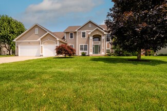 4181 S Royal Curve, Saint Joseph, MI 49085
